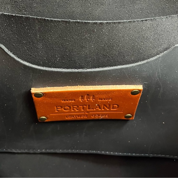 NEW Portland Leather Medium Zipper Tote Bag with English Bridle handles - Picture 4 of 7